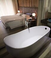 Le Coral Beach Resort and Cafe