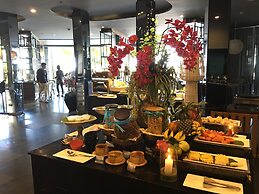 Le Coral Beach Resort and Cafe