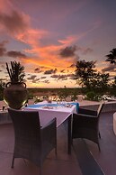 Le Coral Beach Resort and Cafe