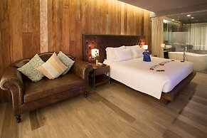 Le Coral Beach Resort and Cafe