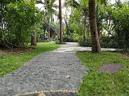 Le Coral Beach Resort and Cafe