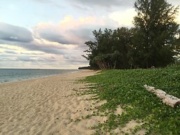 Le Coral Beach Resort and Cafe