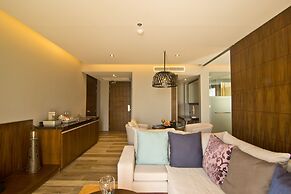 Le Coral Beach Resort and Cafe