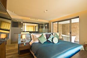 Le Coral Beach Resort and Cafe