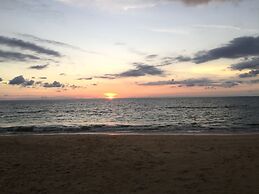 Le Coral Beach Resort and Cafe