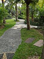 Le Coral Beach Resort and Cafe