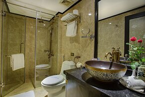 Lavender Central Hotel & Spa