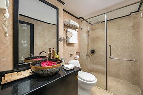 Lavender Central Hotel & Spa