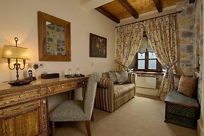 Emotions Country Resort