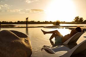 Howard Johnson by Wyndham Ezeiza Convention Center