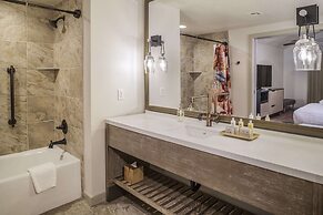 Cliffrose Springdale, Curio Collection by Hilton