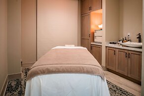 Cliffrose Springdale, Curio Collection by Hilton