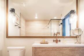 Cliffrose Springdale, Curio Collection by Hilton