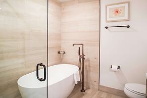 Cliffrose Springdale, Curio Collection by Hilton