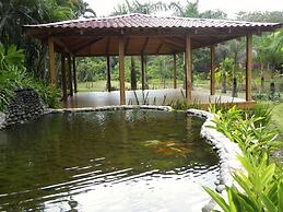 Macaw Lodge