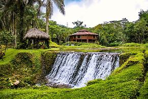 Macaw Lodge