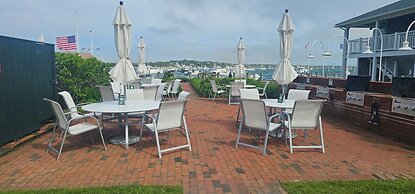 The Harborside Inn