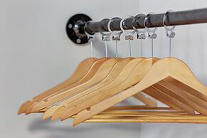 COLORS Central Ladadika