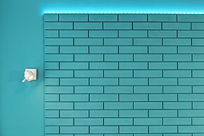 COLORS Central Ladadika