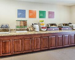 Comfort Suites Marietta - Parkersburg