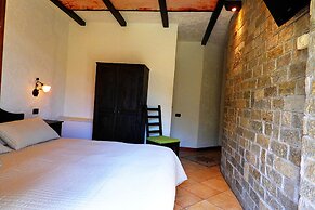 Chalet sul lago Hotel In Montagna