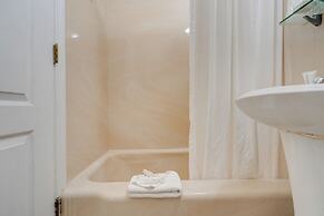 James Hotel - Near Miami Beach Convention Center