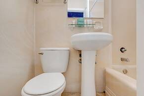 James Hotel - Near Miami Beach Convention Center