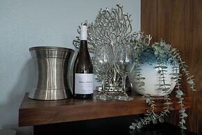 Seaside Oceanfront Inn