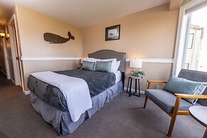 Seaside Oceanfront Inn