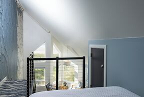 Seaside Oceanfront Inn