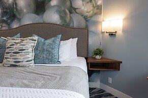 Seaside Oceanfront Inn