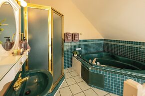 Seaside Oceanfront Inn