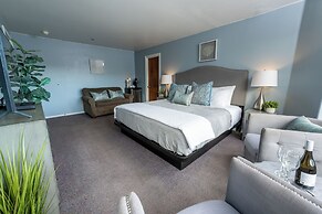 Seaside Oceanfront Inn