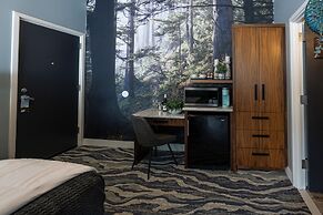 Seaside Oceanfront Inn