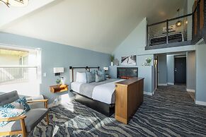 Seaside Oceanfront Inn