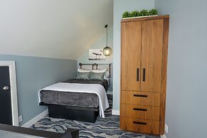 Seaside Oceanfront Inn