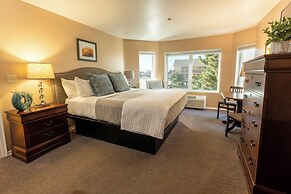 Seaside Oceanfront Inn