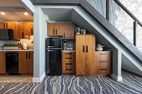 Seaside Oceanfront Inn