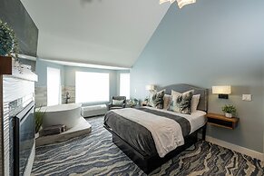 Seaside Oceanfront Inn