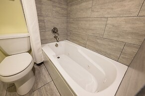 Seaside Oceanfront Inn