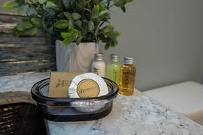 Seaside Oceanfront Inn