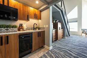 Seaside Oceanfront Inn