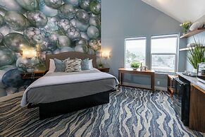 Seaside Oceanfront Inn