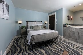 Seaside Oceanfront Inn