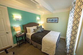 Seaside Oceanfront Inn