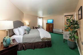 Seaside Oceanfront Inn