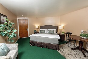 Seaside Oceanfront Inn