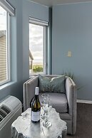 Seaside Oceanfront Inn