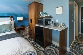 Seaside Oceanfront Inn