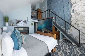 Seaside Oceanfront Inn